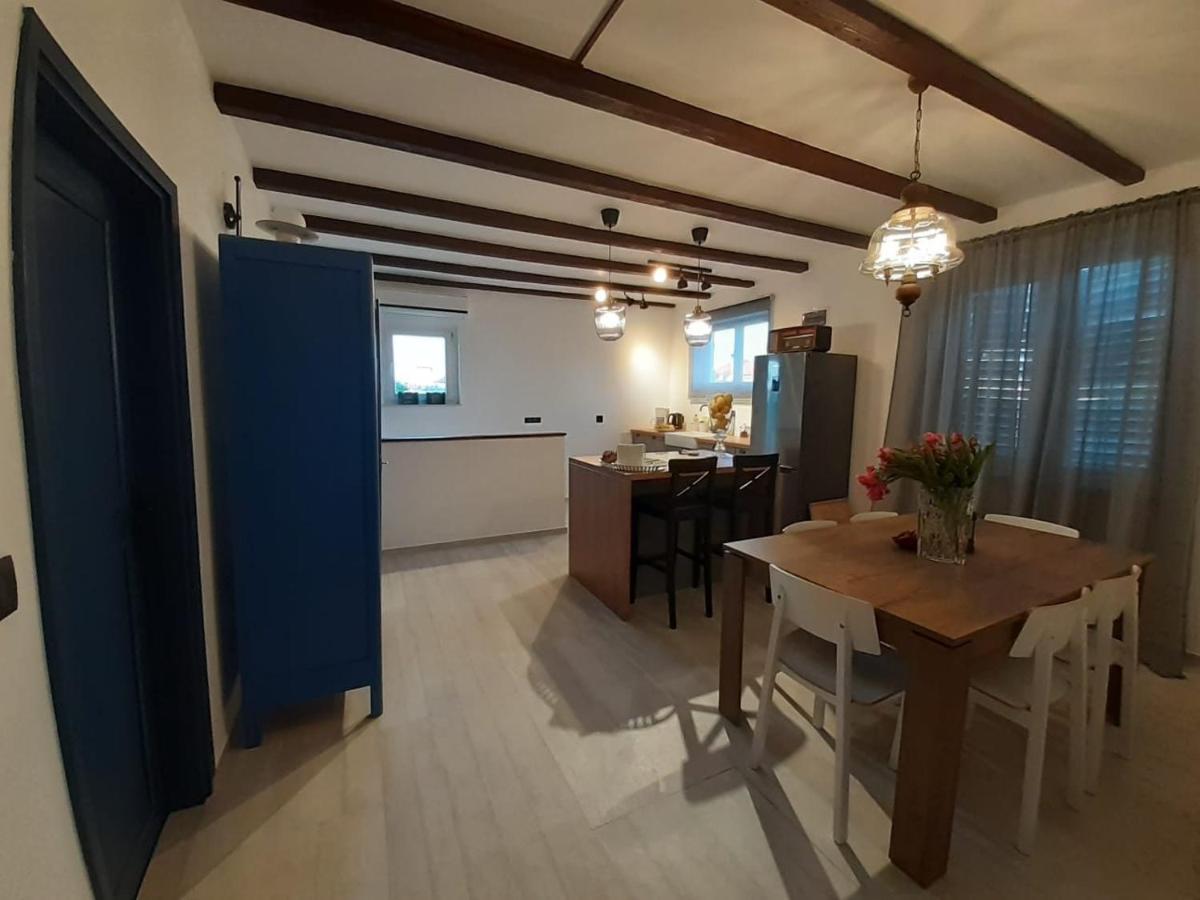 Apartments Dile Sukosan Exterior photo